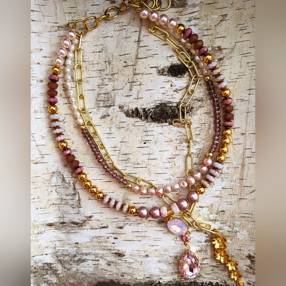 Rose Opaline Glass And Freshwater Pearls  In Paperclip Statement Necklace - Picture 9 of 13